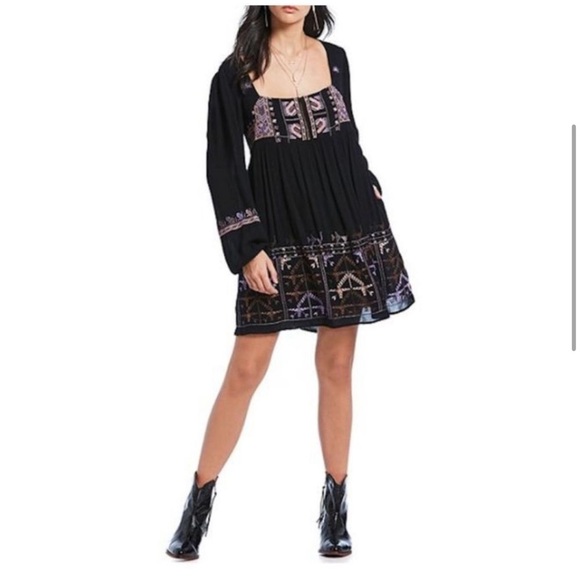 Free People “Rhiannon Peasant Embroidered” Mini Dress nwot - Picture 3 of 10